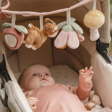 Fördert Hand-Augen-Koordination - LIttle Dutch Kinderwagenkette